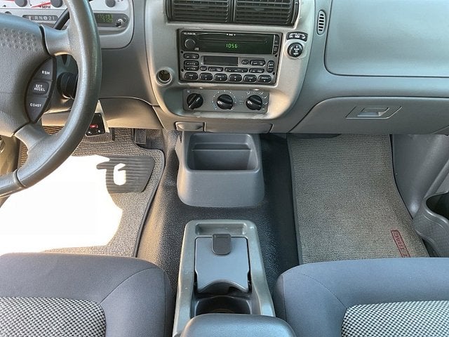 2004 Ford Explorer Sport Trac XLS