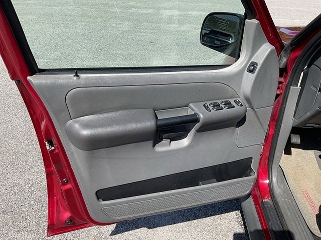 2004 Ford Explorer Sport Trac XLS