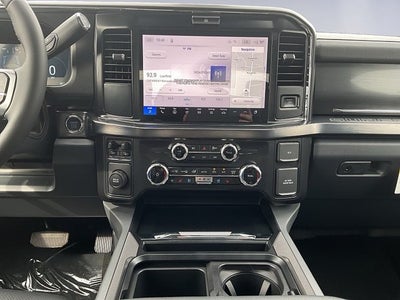 2027 Ford Super Duty F-350 SRW LARIAT