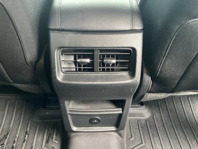 2023 Ford Edge SE