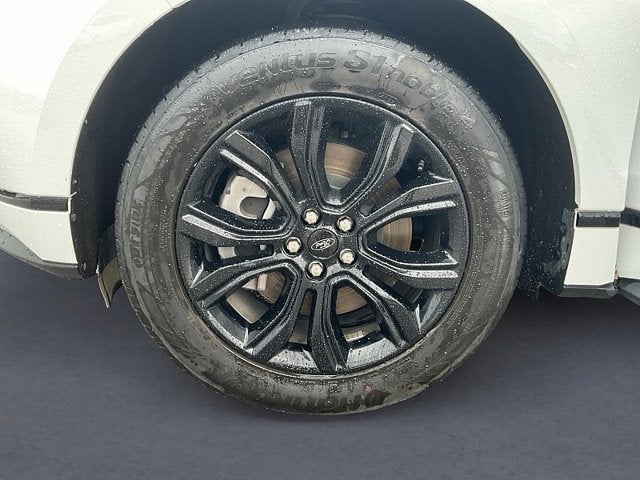 2023 Ford Edge SE
