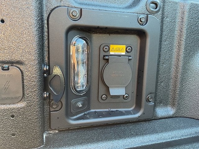 2025 Ford Maverick Lobo High