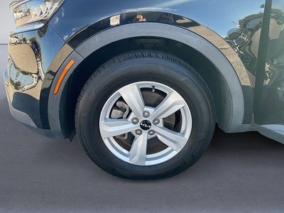 2023 Kia Sorento LX