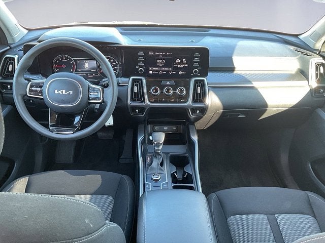 2023 Kia Sorento LX