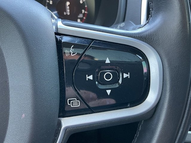 2021 Volvo XC90 Momentum