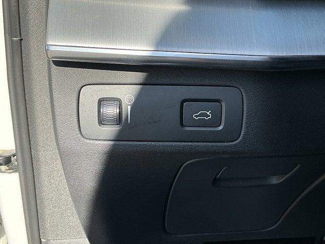 2021 Volvo XC90 Momentum